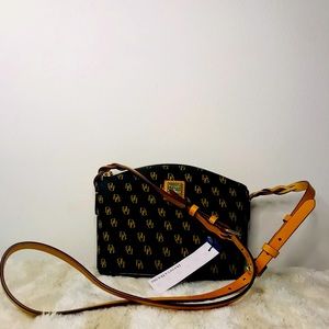 NWT Dooney & Bourke Crossbody